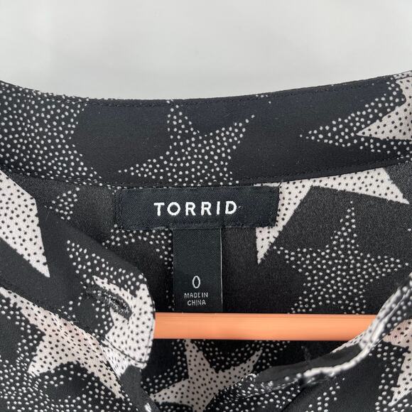 TORRID Blouse Size 0X Stars Plus Curvy Chiffon Button Down Kimono Open/Closed - Picture 6 of 14